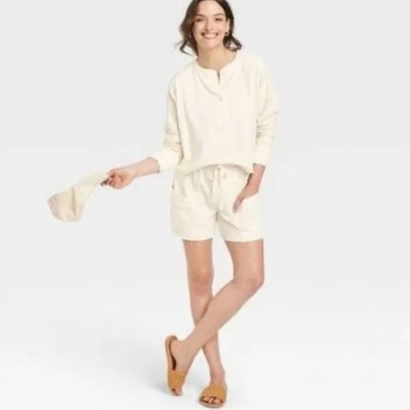 🎩🗝️$25 NWT Universal Thread 100% Cotton Crème Lightweight Henley - Picture 4 of 8